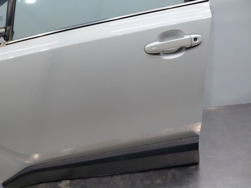 Recambio de puerta delantera izquierda para toyota c-hr hybrid referencia OEM IAM 67002F4010  
