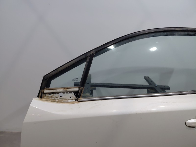 Recambio de puerta delantera izquierda para toyota c-hr hybrid referencia OEM IAM 67002F4010  