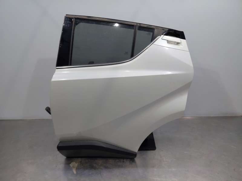 Recambio de puerta trasera izquierda para toyota c-hr hybrid referencia OEM IAM 67004F4010  