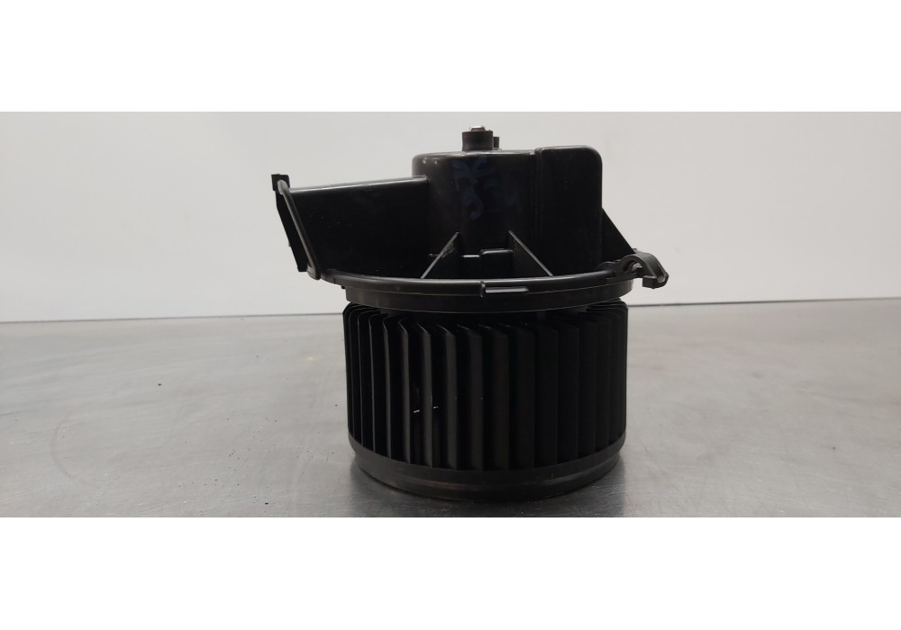 Recambio de motor calefaccion para peugeot boxer caja cerrada (rs 3000) (330/333) 2007 ) hdi (330) referencia OEM IAM 6441Y1  
