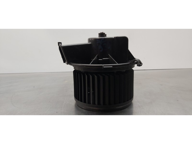 Recambio de motor calefaccion para peugeot boxer caja cerrada (rs 3000) (330/333) 2007 ) hdi (330) referencia OEM IAM 6441Y1  