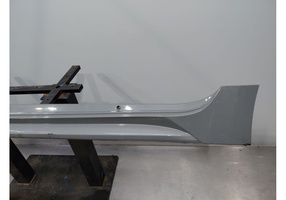 Recambio de faldon lateral para toyota corolla touring sports (e21) hybrid referencia OEM IAM   