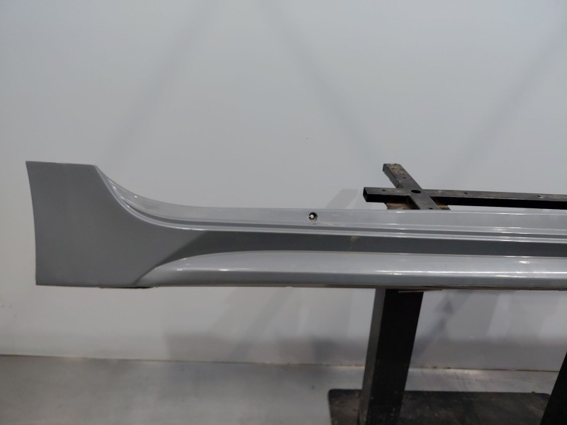 Recambio de faldon lateral para toyota corolla touring sports (e21) hybrid referencia OEM IAM   