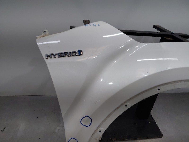 Recambio de aleta delantera derecha para toyota c-hr hybrid referencia OEM IAM 5380102210  