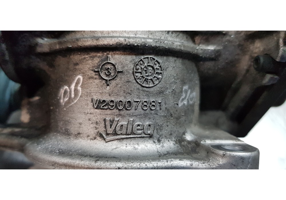 Recambio de valvula egr para volkswagen crafter caja cerrada caja cerrada 30 batalla corta referencia OEM IAM 03L13150AA 03L1315