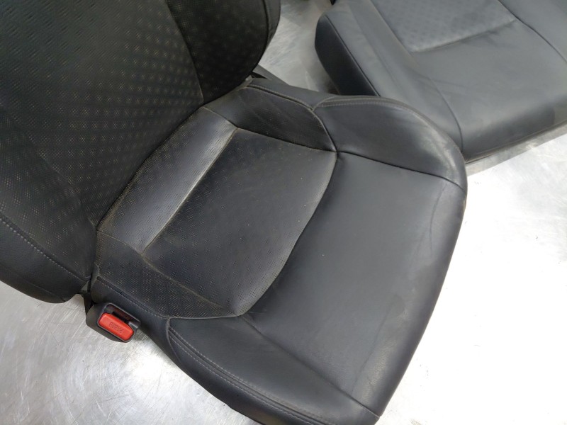 Recambio de juego asientos completo para toyota c-hr hybrid referencia OEM IAM 72010F4041  