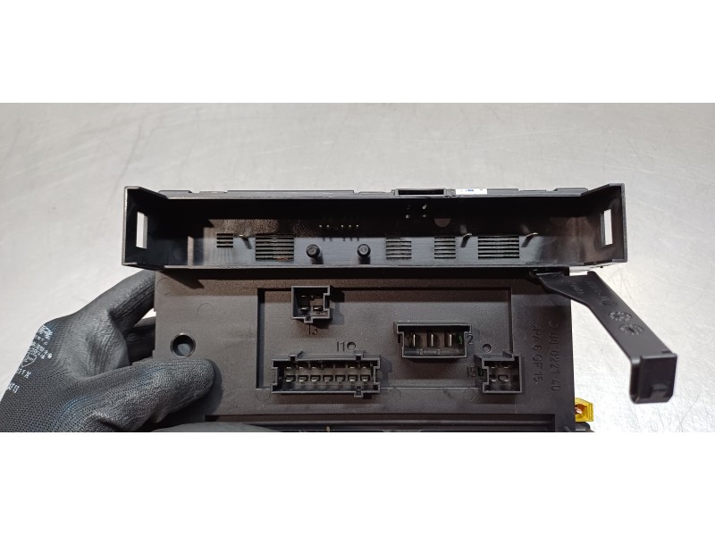 Recambio de caja reles / fusibles para mercedes clase s (w221) berlina 320 / 350 cdi (221.022) referencia OEM IAM A2215403550  