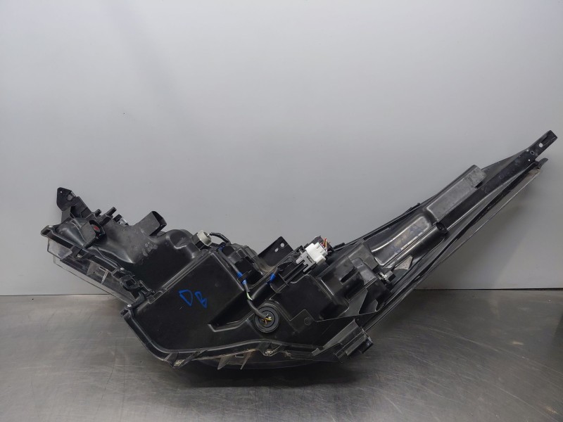 Recambio de faro derecho para toyota c-hr hybrid referencia OEM IAM   