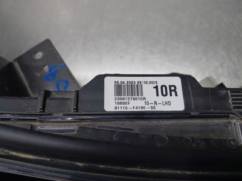 Recambio de faro derecho para toyota c-hr hybrid referencia OEM IAM   