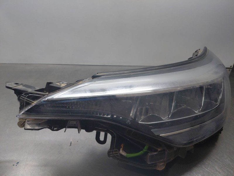 Recambio de faro izquierdo para toyota c-hr hybrid referencia OEM IAM   