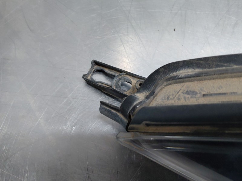 Recambio de faro derecho para toyota c-hr hybrid referencia OEM IAM   