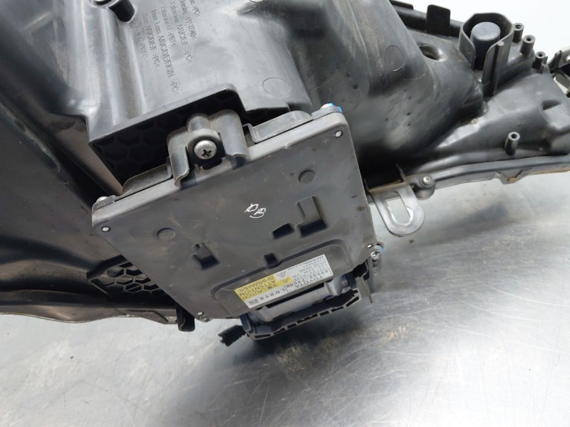 Recambio de faro izquierdo para toyota c-hr hybrid referencia OEM IAM   