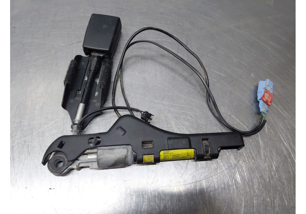 Recambio de enganche del cinturon delantero izq para citroën c3 i (fc_, fn_) 1.1 i referencia OEM IAM   