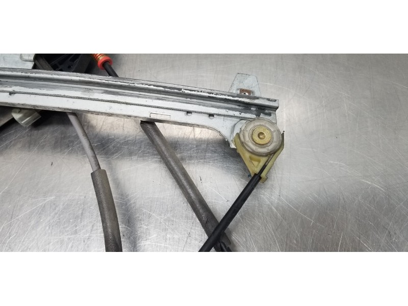 Recambio de elevalunas delantero izquierdo para citroen xsara berlina 1.9 td sx referencia OEM IAM 9221H4  