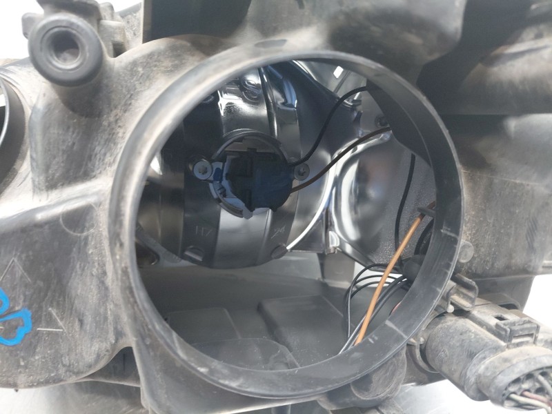 Recambio de faro derecho para ford c-max (dm2) 1.8 tdci referencia OEM IAM   