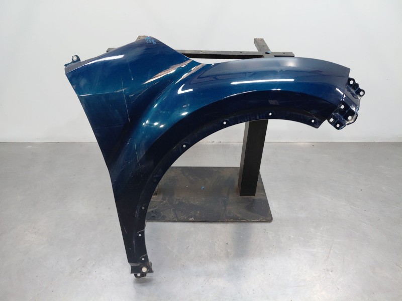 Recambio de aleta delantera derecha para toyota c-hr hybrid referencia OEM IAM   