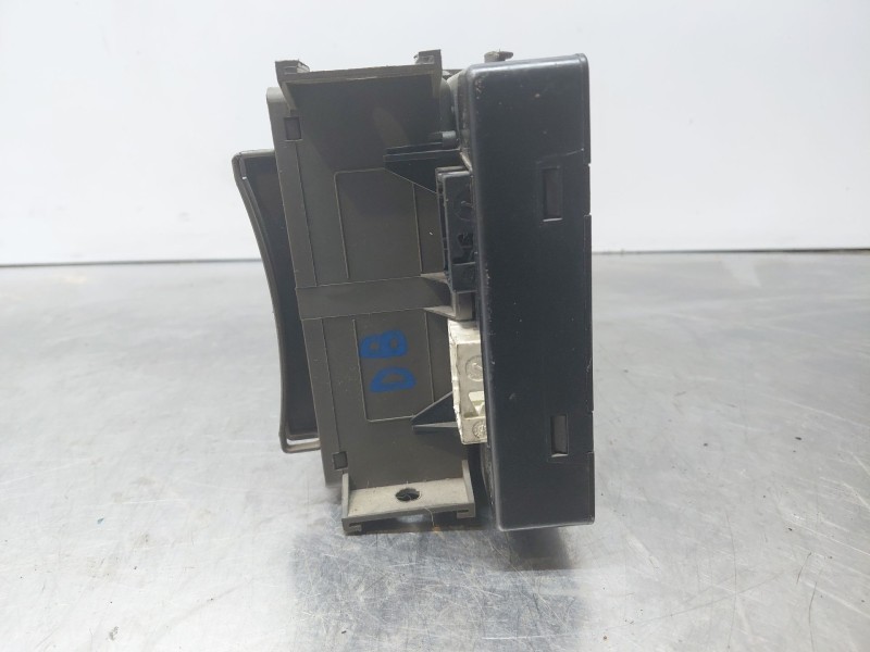 Recambio de caja reles / fusibles para renault laguna ii grandtour (kg0/1_) 1.9 dci (kg0g) referencia OEM IAM   