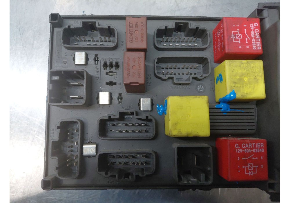 Recambio de caja reles / fusibles para renault laguna ii grandtour (kg0/1_) 1.9 dci (kg0g) referencia OEM IAM   