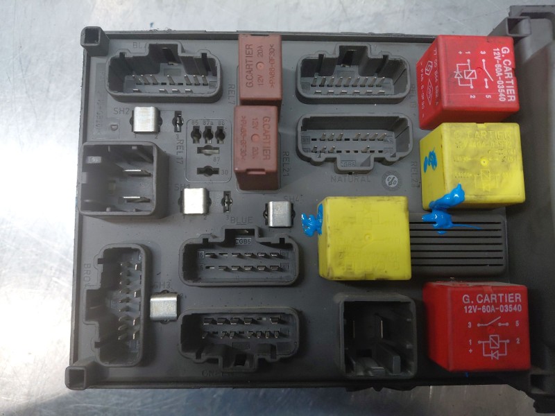 Recambio de caja reles / fusibles para renault laguna ii grandtour (kg0/1_) 1.9 dci (kg0g) referencia OEM IAM   