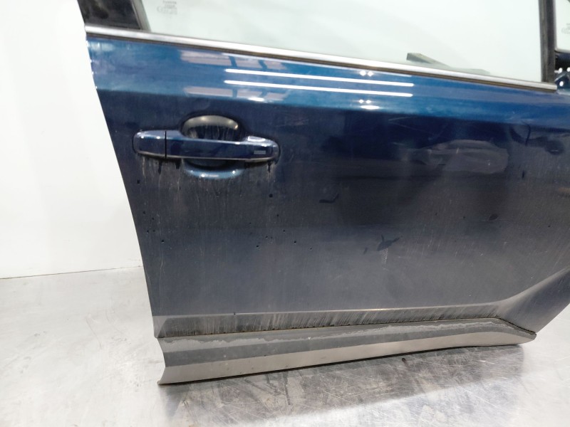 Recambio de puerta delantera derecha para toyota c-hr hybrid referencia OEM IAM   