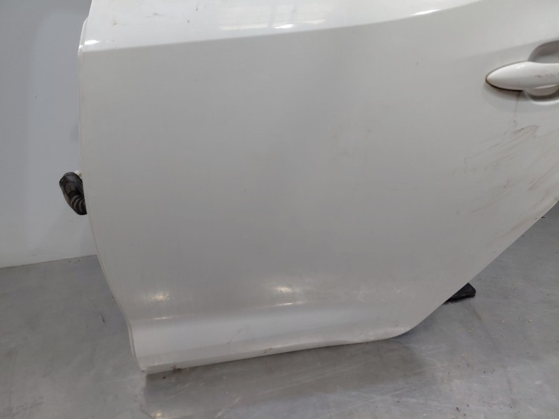 Recambio de puerta trasera izquierda para toyota corolla (e21) hybrid referencia OEM IAM   