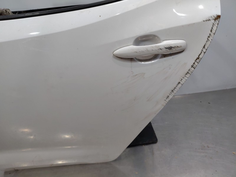Recambio de puerta trasera izquierda para toyota corolla (e21) hybrid referencia OEM IAM   