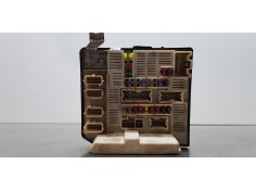 Recambio de caja reles / fusibles para renault scenic ii authentique referencia OEM IAM 8200481866  