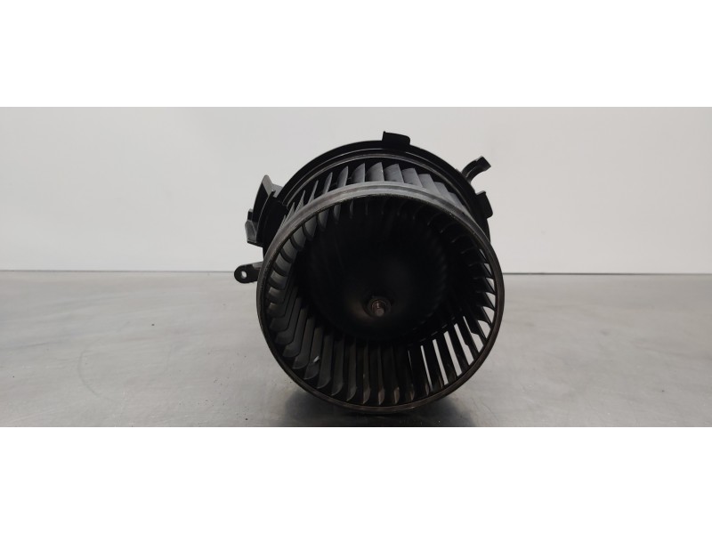 Recambio de motor calefaccion para peugeot boxer caja cerrada (rs 3000) (330/333) 2007 ) hdi (330) referencia OEM IAM 6441Y1  