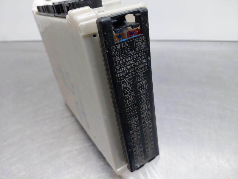 Recambio de caja reles / fusibles para toyota c-hr hybrid referencia OEM IAM   