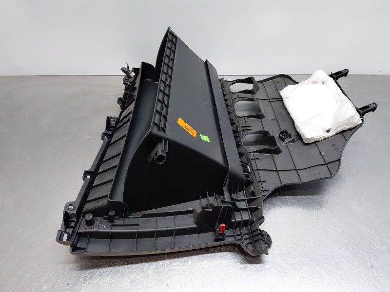 Recambio de guantera para toyota c-hr hybrid referencia OEM IAM   