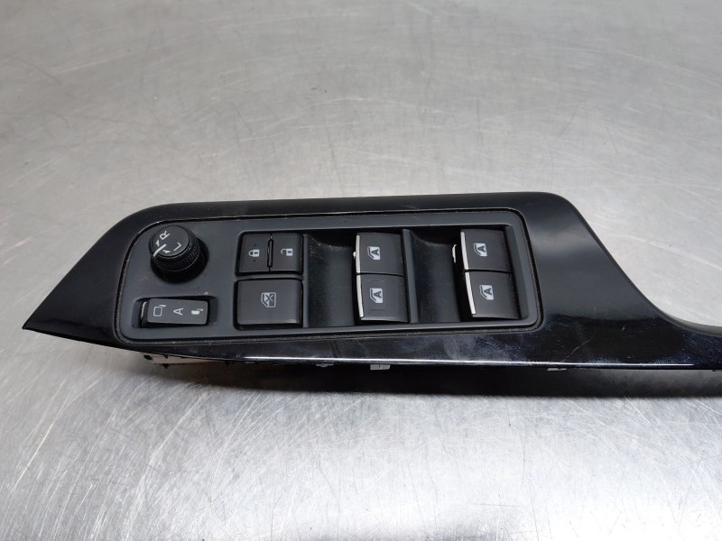 Recambio de mando elevalunas delantero izquierdo para toyota c-hr hybrid referencia OEM IAM   