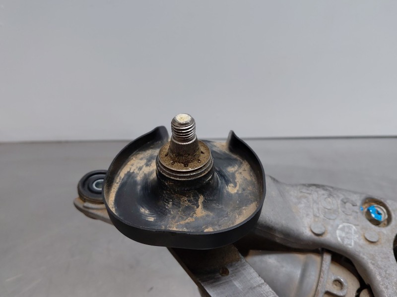 Recambio de motor limpia delantero para toyota c-hr hybrid referencia OEM IAM   