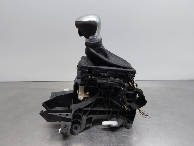 Recambio de palanca cambio para toyota c-hr hybrid referencia OEM IAM   