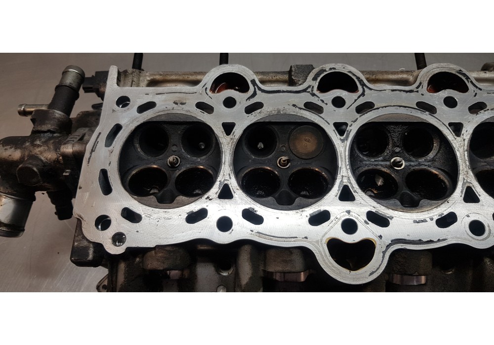 Recambio de culata para kia sportage basic 2wd referencia OEM IAM 221102B755  