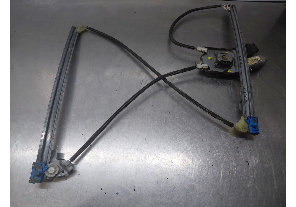 Recambio de elevalunas delantero izquierdo para renault laguna ii grandtour (kg0/1_) 1.9 dci (kg0g) referencia OEM IAM   