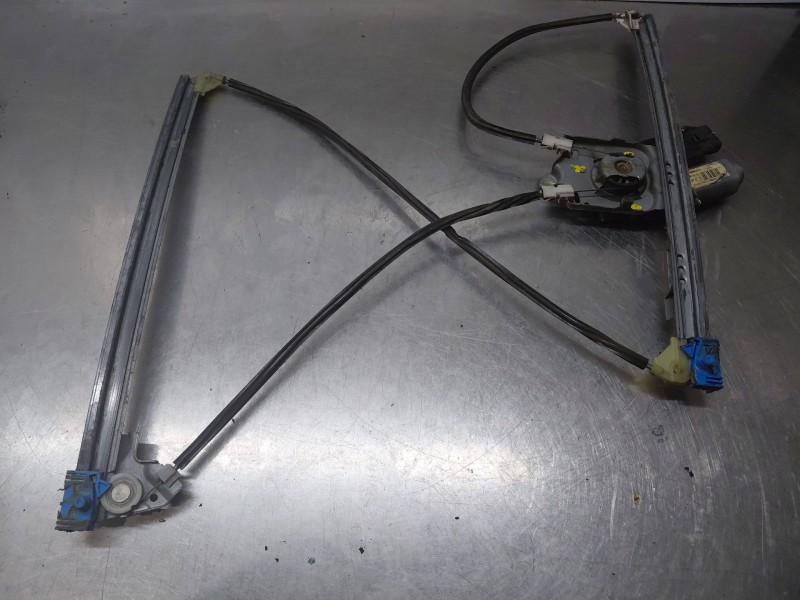 Recambio de elevalunas delantero izquierdo para renault laguna ii grandtour (kg0/1_) 1.9 dci (kg0g) referencia OEM IAM   