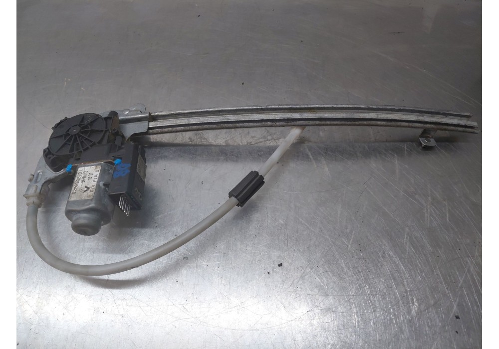 Recambio de elevalunas trasero derecho para renault laguna ii grandtour (kg0/1_) 1.9 dci (kg0g) referencia OEM IAM   