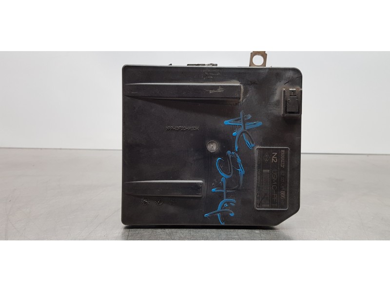 Recambio de caja reles / fusibles para renault scenic ii authentique referencia OEM IAM 8200481866  