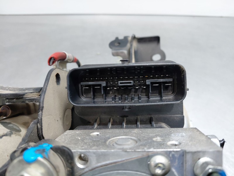 Recambio de abs para toyota c-hr hybrid referencia OEM IAM   
