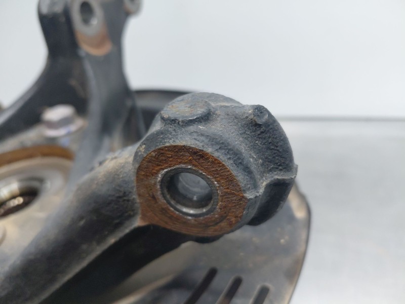 Recambio de mangueta delantera derecha para toyota c-hr hybrid referencia OEM IAM 43211F4010  