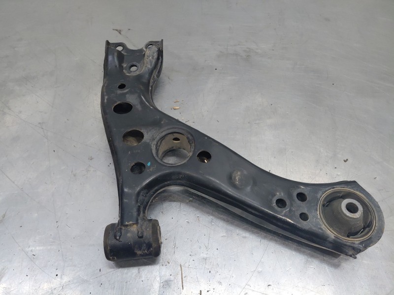 Recambio de brazo suspension inferior delantero izquierdo para toyota c-hr hybrid referencia OEM IAM 4806910110  