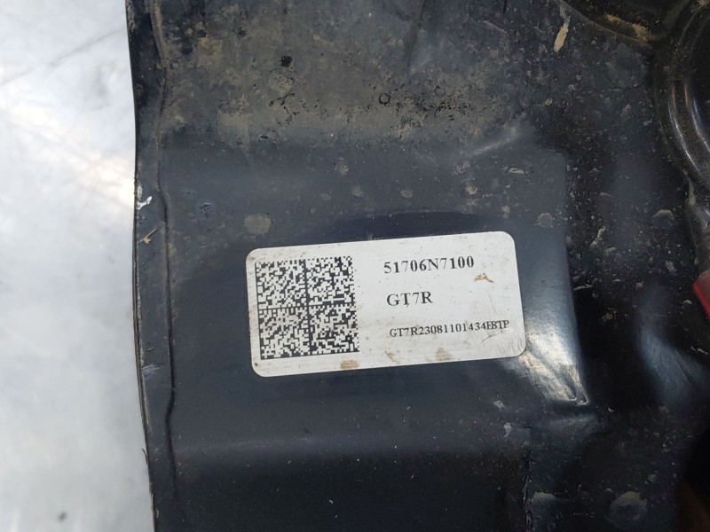 Recambio de mangueta delantera derecha para hyundai tucson tecno sky referencia OEM IAM 51711N7000  