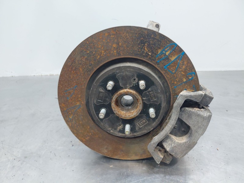 Recambio de mangueta delantera derecha para hyundai tucson tecno sky referencia OEM IAM 51711N7000  