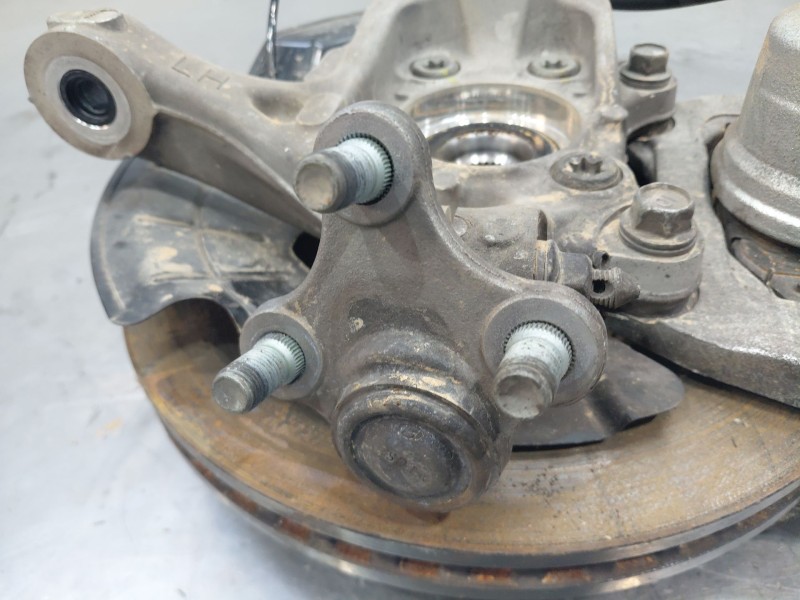 Recambio de mangueta delantera izquierda para hyundai tucson tecno sky referencia OEM IAM 51710N7000  