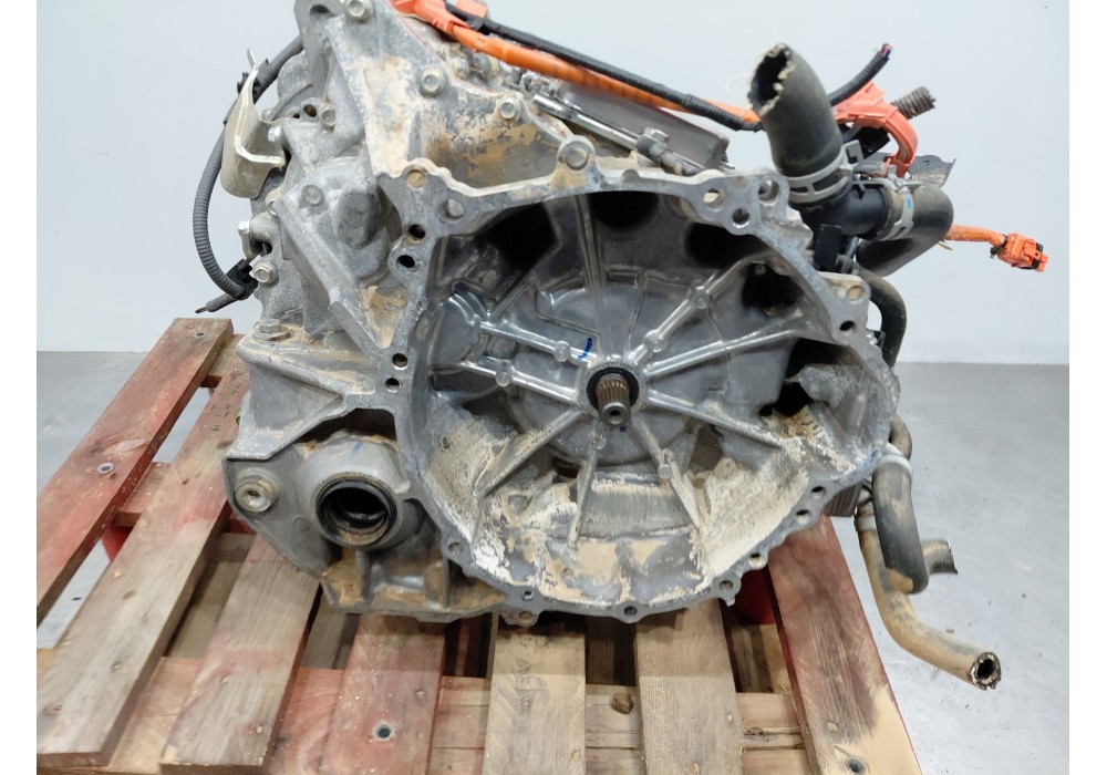 Recambio de caja cambios para toyota corolla touring sports (e21) hybrid referencia OEM IAM P610  