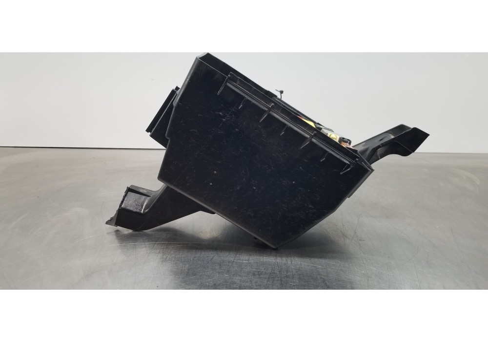 Recambio de caja reles / fusibles para mercedes clase m (w166) ml 350 bluetec (166.004) referencia OEM IAM A1669060193  