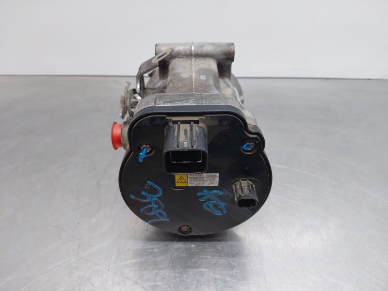 Recambio de compresor aire acondicionado para toyota corolla (e21) hybrid referencia OEM IAM 883704709284 424000370 