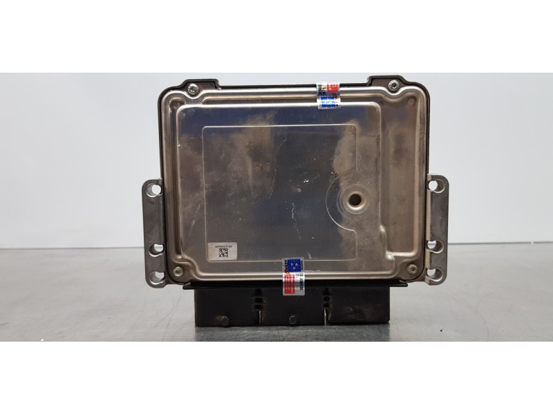 Recambio de centralita motor uce para ford fiesta (cb1) trend referencia OEM IAM AV2112A650GC  