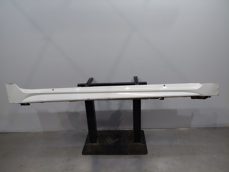 Recambio de faldon lateral para toyota corolla (e21) hybrid referencia OEM IAM   