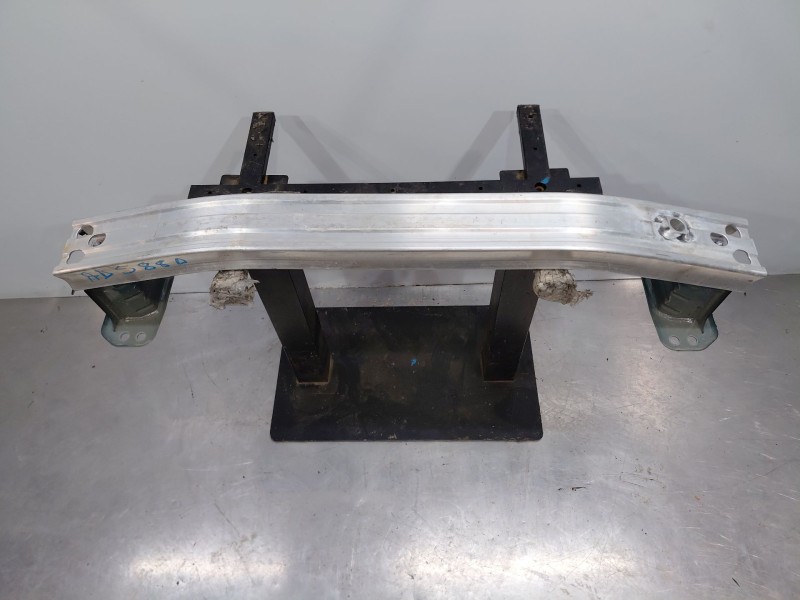 Recambio de refuerzo paragolpes delantero para toyota c-hr hybrid referencia OEM IAM 52131F4090  